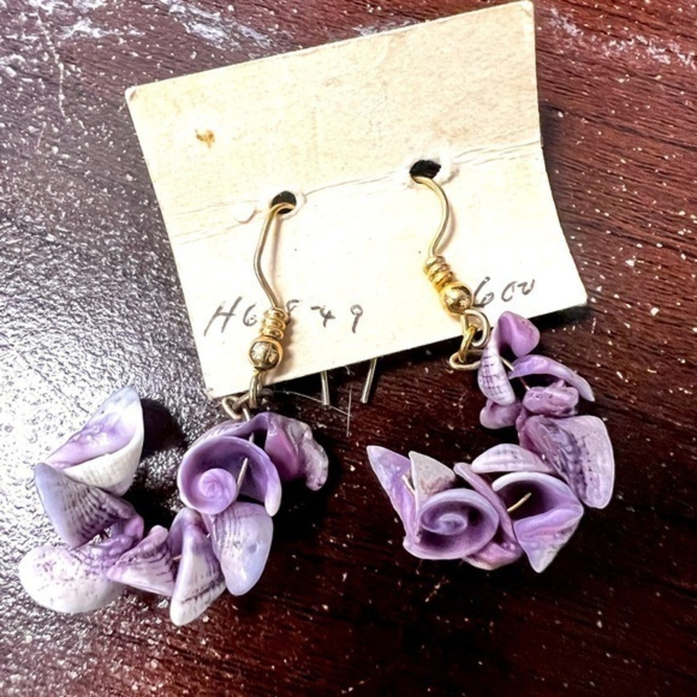Vintage Lavender Seashell earrings